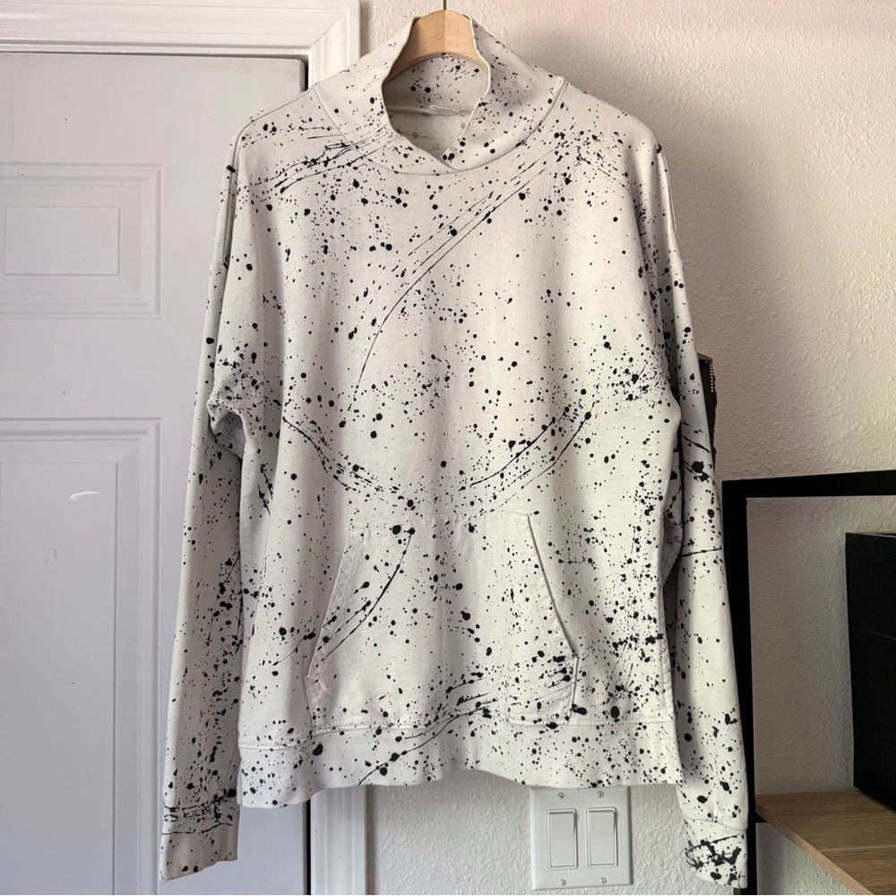 RTH grey eggshell‎ white paint splatter pullover hoodie sweater
